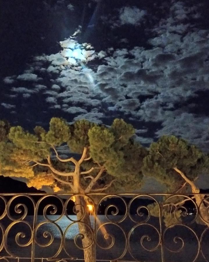 Casa D'Epoca Fronte Lago A Domaso Lago Di Como Bagian luar foto