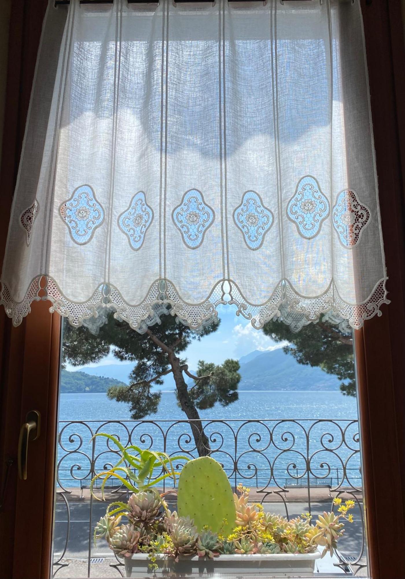 Casa D'Epoca Fronte Lago A Domaso Lago Di Como Bagian luar foto